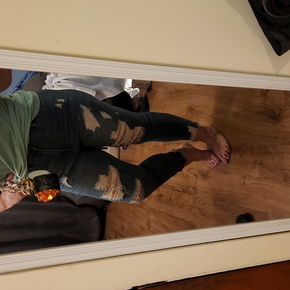 Distressed light denim skinny jeans - Picture 4 of 7